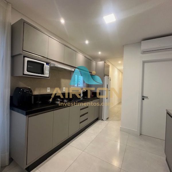 L2006 APTO COM 2 SUITES, 150 MTS DO MAR EM MEIA PR