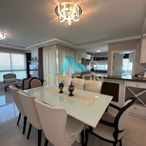 V4092 IM�VEL MOBILIADO PARA VENDA COM 4 SUITES, QU