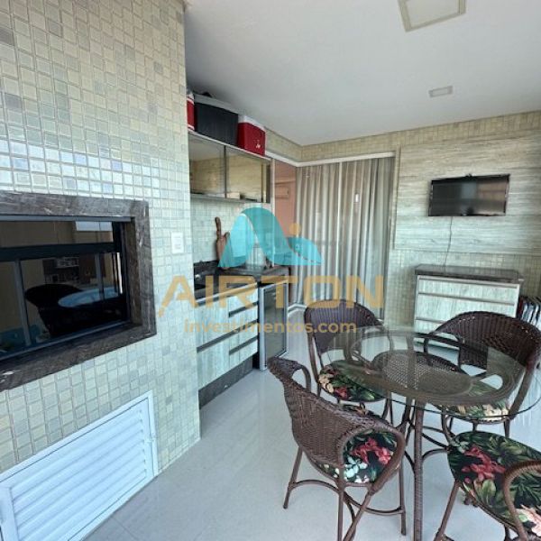 V4092 IM�VEL MOBILIADO PARA VENDA COM 4 SUITES, QU