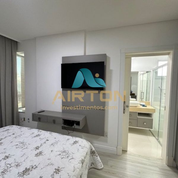 V4092 IM�VEL MOBILIADO PARA VENDA COM 4 SUITES, QU