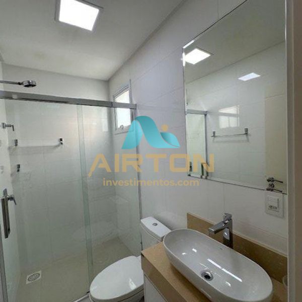 V4092 IM�VEL MOBILIADO PARA VENDA COM 4 SUITES, QU