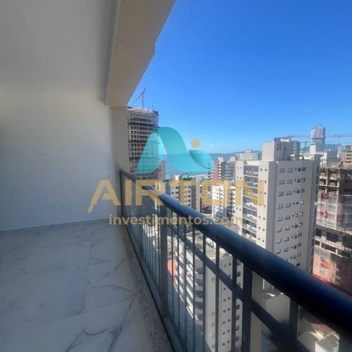 COBERTURA A VENDA COM 3 SUITES, 300 MTS DO MAR EM 