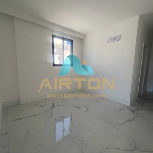 COBERTURA A VENDA COM 3 SUITES, 300 MTS DO MAR EM 