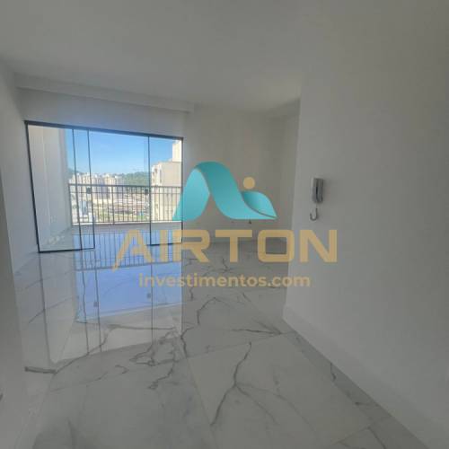 COBERTURA A VENDA COM 3 SUITES, 300 MTS DO MAR EM 