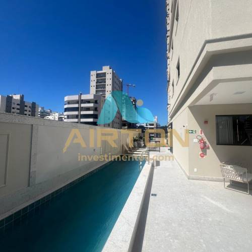 COBERTURA A VENDA COM 3 SUITES, 300 MTS DO MAR EM 