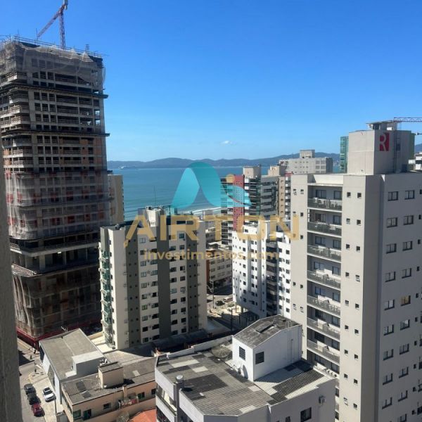 COBERTURA A VENDA COM 3 SUITES, 300 MTS DO MAR EM 