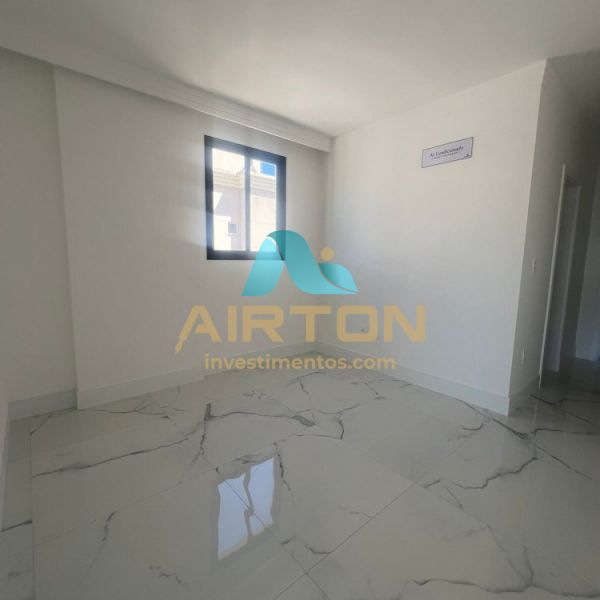 COBERTURA A VENDA COM 3 SUITES, 300 MTS DO MAR EM 