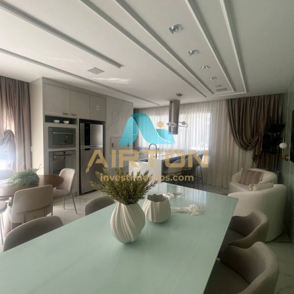 COBERTURA A VENDA COM 3 SUITES, 300 MTS DO MAR EM 