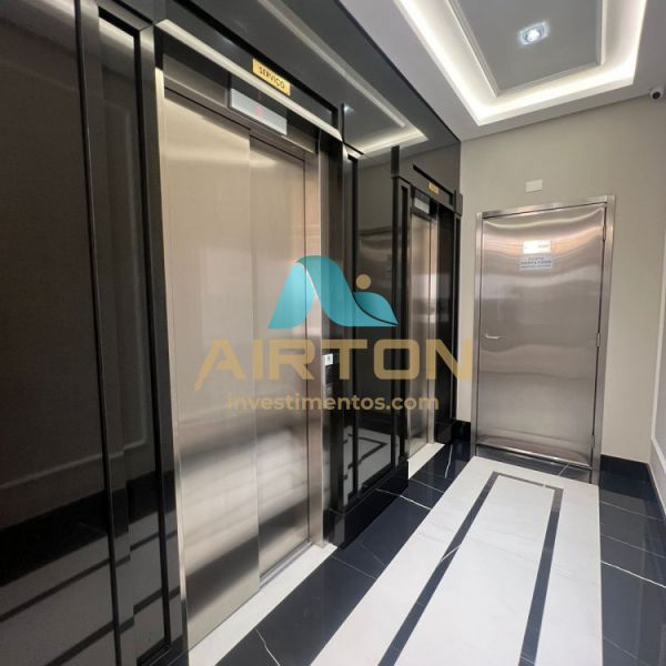 COBERTURA A VENDA COM 3 SUITES, 300 MTS DO MAR EM 