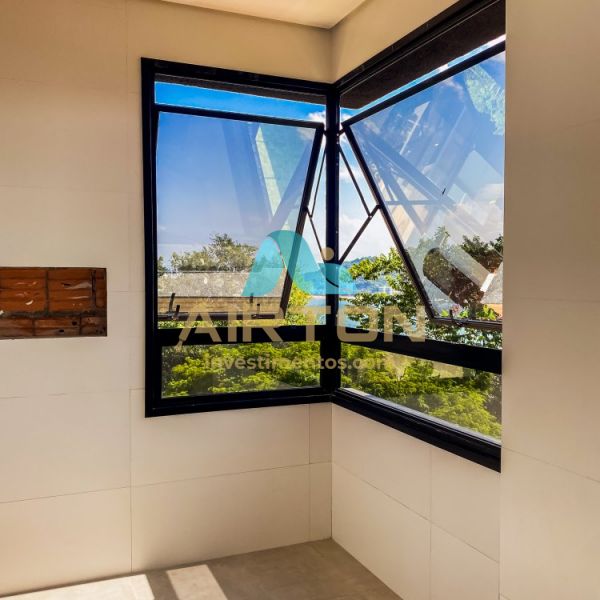 CC4001 CASA PARA VENDA COM 4 SUITES, PISCINA E VIS