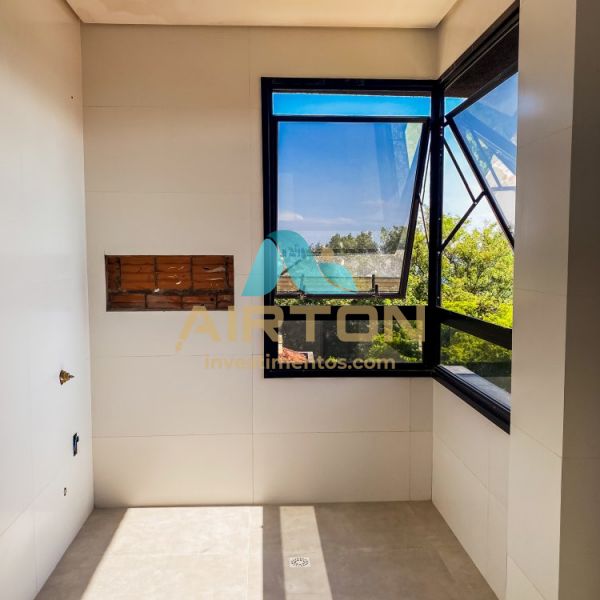 CC4001 CASA PARA VENDA COM 4 SUITES, PISCINA E VIS