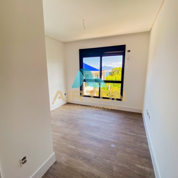 CC4001 CASA PARA VENDA COM 4 SUITES, PISCINA E VIS