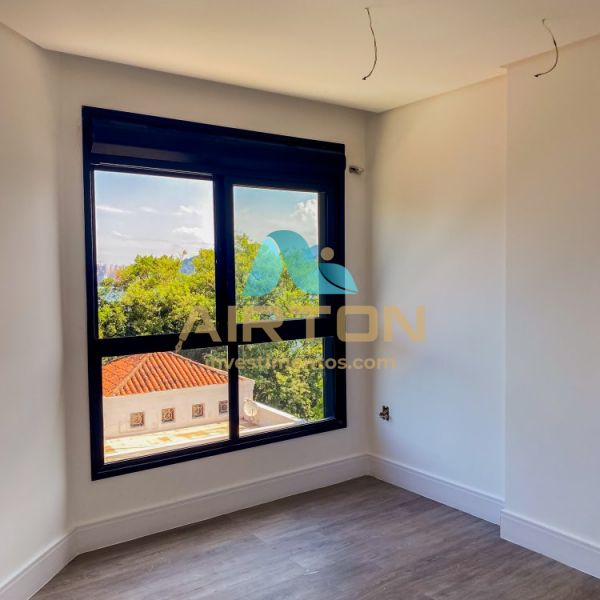 CC4001 CASA PARA VENDA COM 4 SUITES, PISCINA E VIS