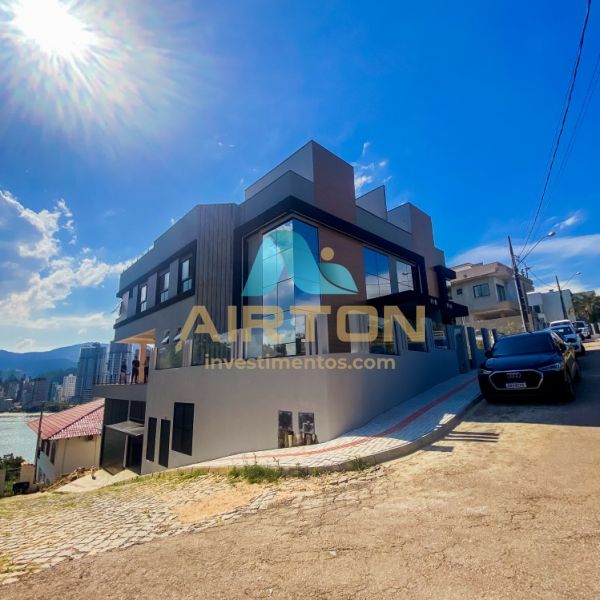 CC4001 CASA PARA VENDA COM 4 SUITES, PISCINA E VIS