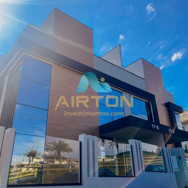 CC4001 CASA PARA VENDA COM 4 SUITES, PISCINA E VIS