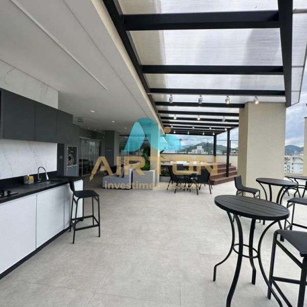 V2105 IM�VEL PARA VENDA COM VISTA AO MAR EM MORRET