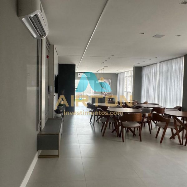 V2105 IM�VEL PARA VENDA COM VISTA AO MAR EM MORRET