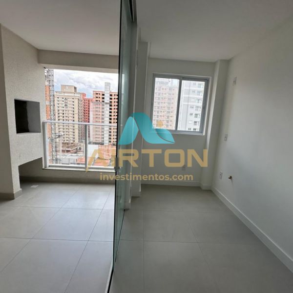 V2105 IM�VEL PARA VENDA COM VISTA AO MAR EM MORRET