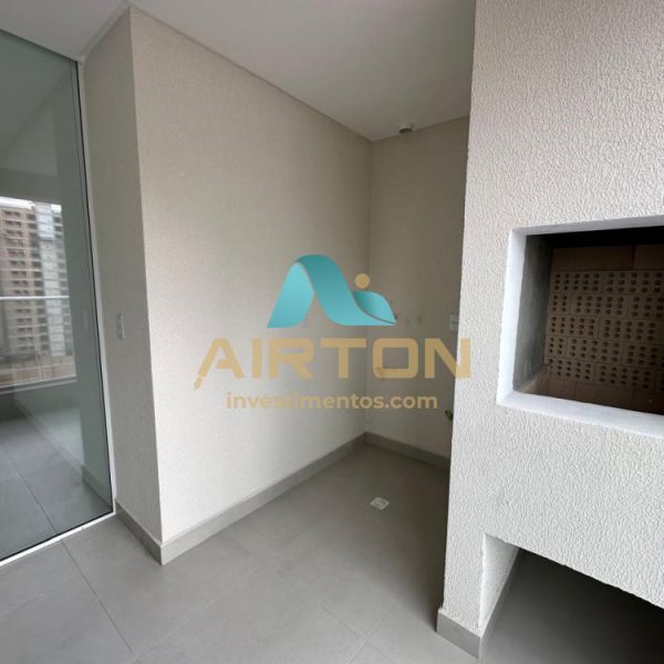 V2105 IM�VEL PARA VENDA COM VISTA AO MAR EM MORRET