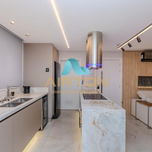 V3214 IMVEL MOBILIADO E DECORADO COM 3 SUITES EM 