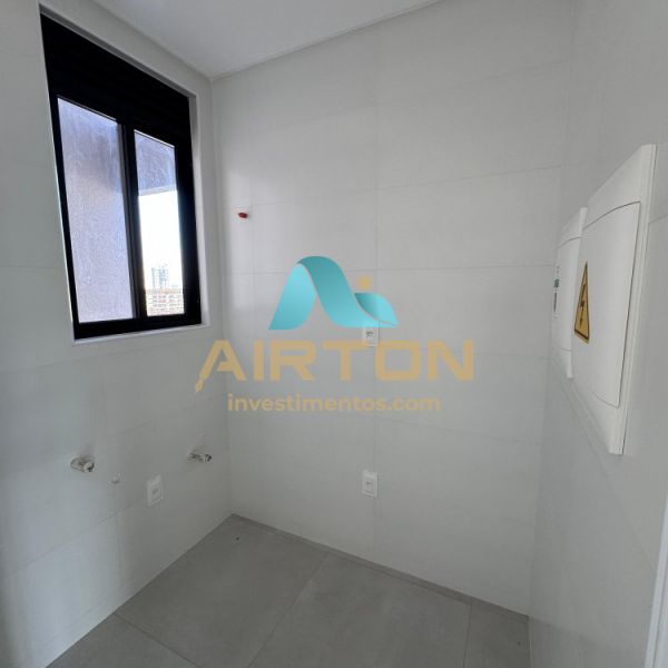 V2108 IMVEL PARA VENDA COM 2 DOR, 200 MTS DO MAR 