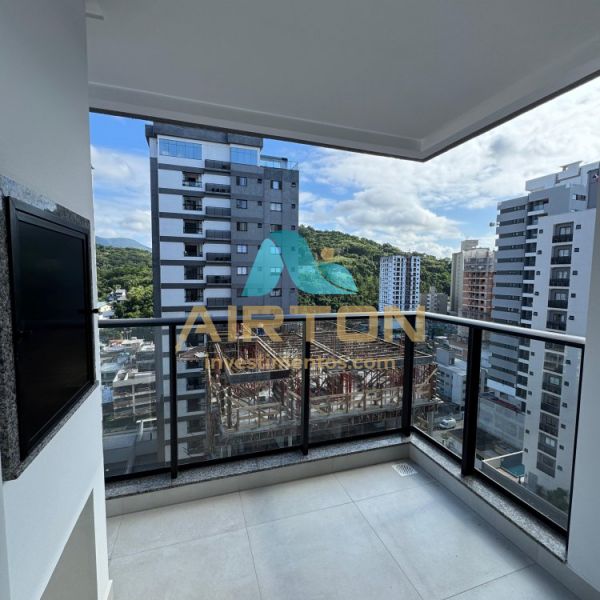 V2108 IMVEL PARA VENDA COM 2 DOR, 200 MTS DO MAR 