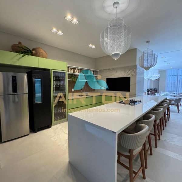 V2108 IMVEL PARA VENDA COM 2 DOR, 200 MTS DO MAR 