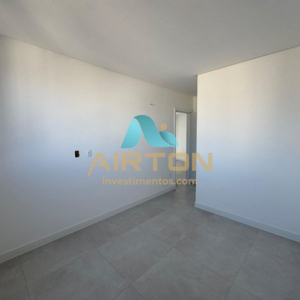 V2108 IMVEL PARA VENDA COM 2 DOR, 200 MTS DO MAR 