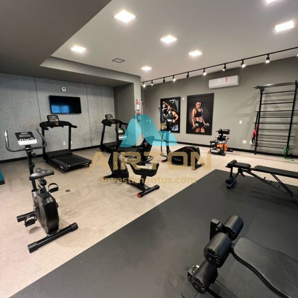 V3216 IMVEL PARA VENDA COM 3 DOR, 600 MTS DO MAR 