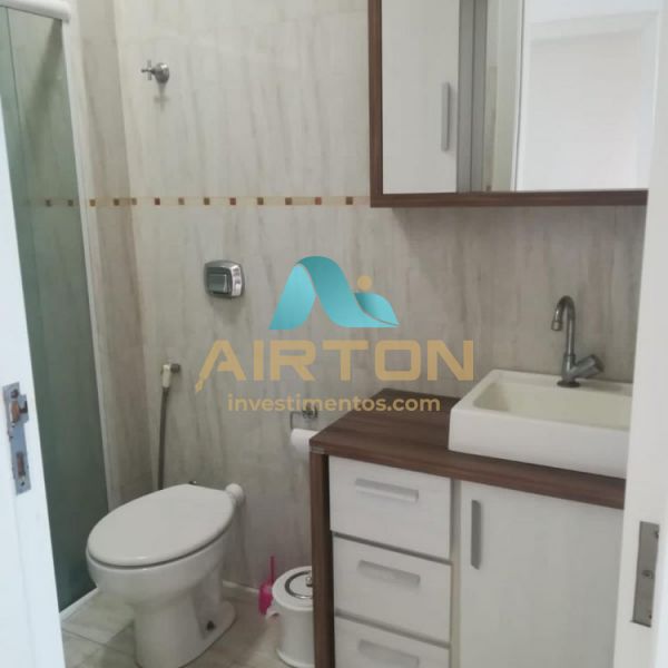 V3218 IMVEL MOBILIADO PARA VENDA, 400 MTS DO MAR 