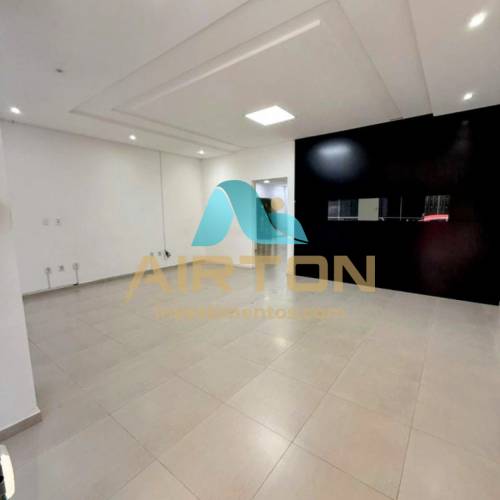 SC0025 SALA COMERCIAL PARA LOCAO EM MEIA PRAIA -