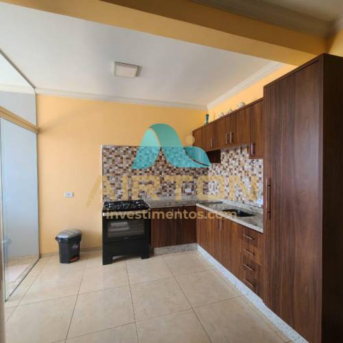 CC3001 SOBRADO SEMI-MOBILIADO PARA VENDA COM 3 DOR