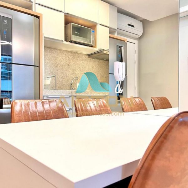 V1008 FLAT MOBILIADO PARA VENDA, 350 MTS DO MAR EM