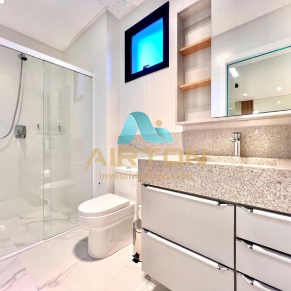 V1008 FLAT MOBILIADO PARA VENDA, 350 MTS DO MAR EM