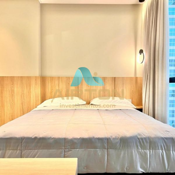 V1008 FLAT MOBILIADO PARA VENDA, 350 MTS DO MAR EM