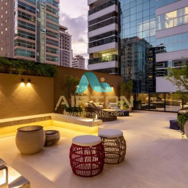 V1008 FLAT MOBILIADO PARA VENDA, 350 MTS DO MAR EM