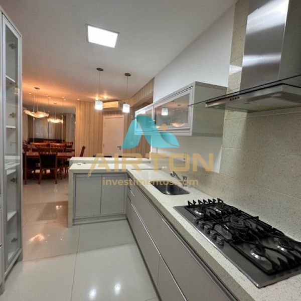 V3240 IM�VEL MOBILIADO A VENDA, 450 MTS DO MAR EM 