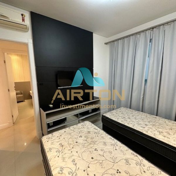 V3240 IM�VEL MOBILIADO A VENDA, 450 MTS DO MAR EM 