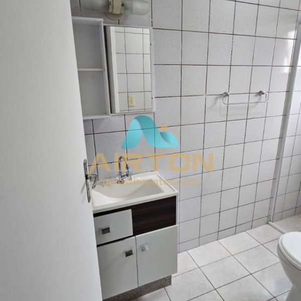 V1009 FLAT MOBILIADO A VENDA, 300 MTS DO MAR EM ME