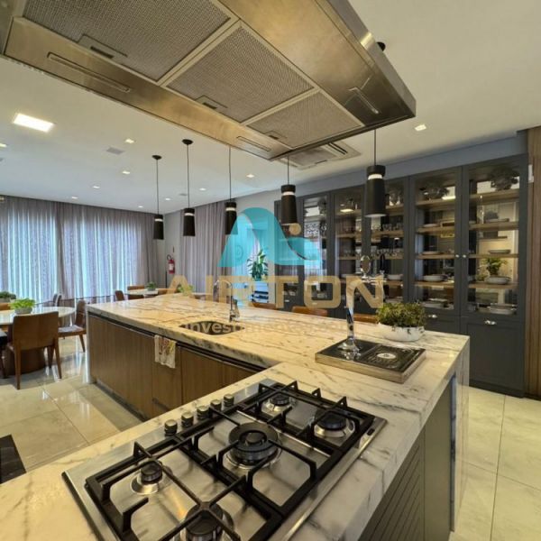 V3242 IMVEL MOBILIADO  VENDA COM 3 SUITES EM MEI