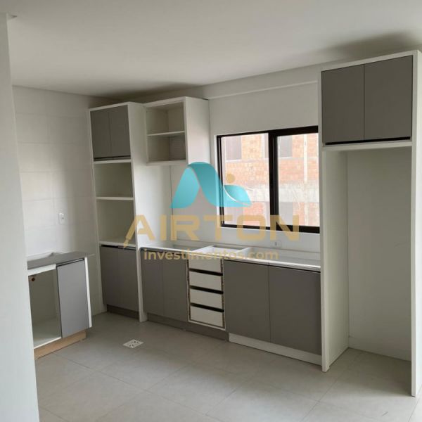 AN202 IMVEL PARA LCAO ANUAL, PERTO DO MAR EM MO