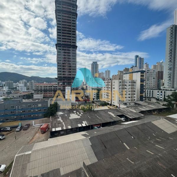 Apartamento com 2 quartos  venda , 60m - Centro 