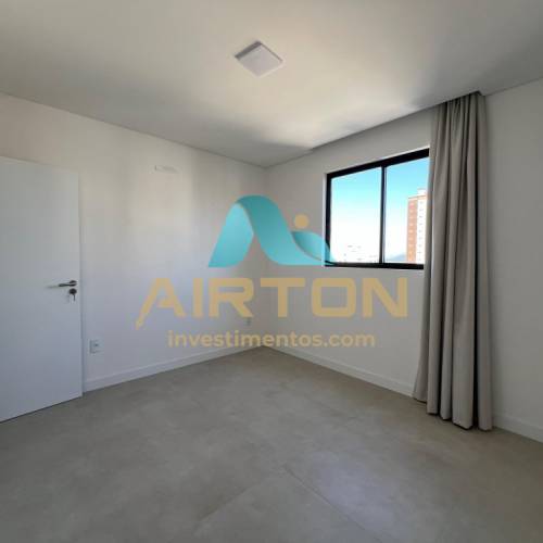 V3250 IMVEL  VENDA COM 3 SUITES, 600 MTS DO MAR 