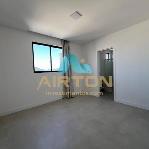 V3250 IMVEL  VENDA COM 3 SUITES, 600 MTS DO MAR 