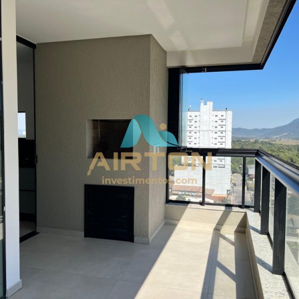 V3250 IMVEL  VENDA COM 3 SUITES, 600 MTS DO MAR 