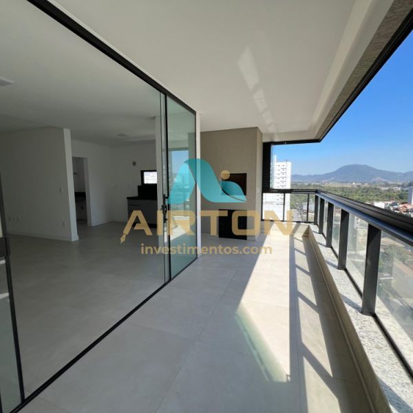 V3250 IMVEL  VENDA COM 3 SUITES, 600 MTS DO MAR 