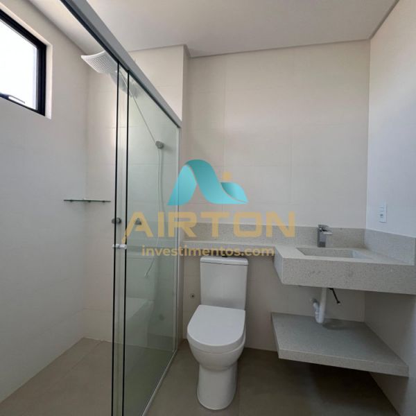 V3250 IMVEL  VENDA COM 3 SUITES, 600 MTS DO MAR 