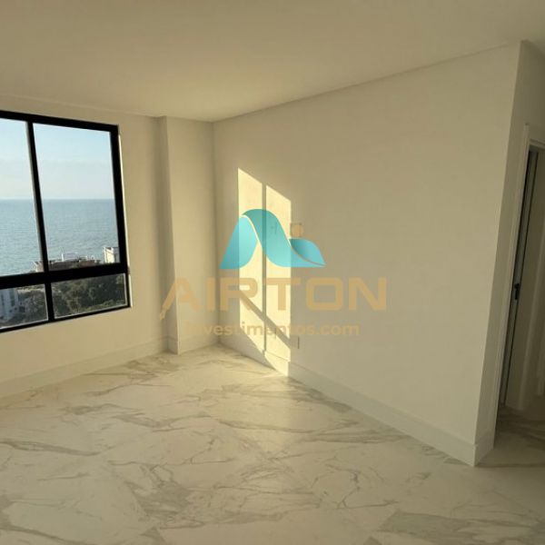 V3252 IMVEL  VENDA COM 3 SUITES, 500 MTS DO MAR 