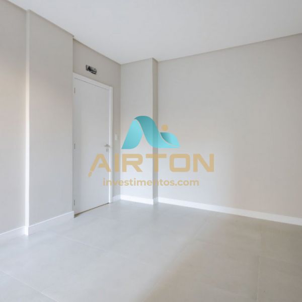 V3254 IMVEL  VENDA, 3 SUITES EM PEREQU- PORTO B