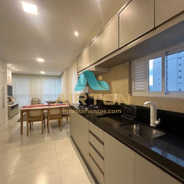 V2134 APTO MOBILIADO A VENDA, 250 MTS DO MAR EM ME